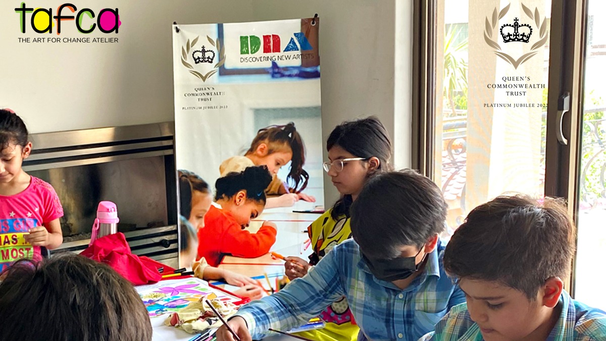 Discovering New Artists – bridging the education gap for marginalised children through art 